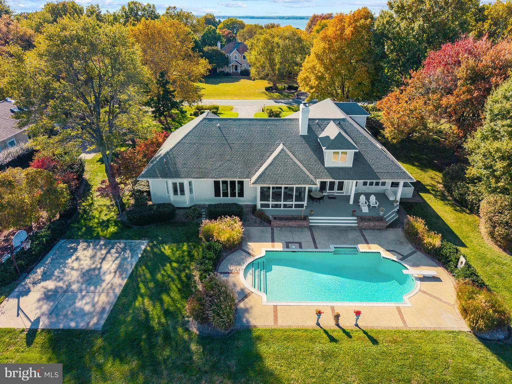 EASTERN SHORE WATERFRONT | 2907 COX NECK ROAD E