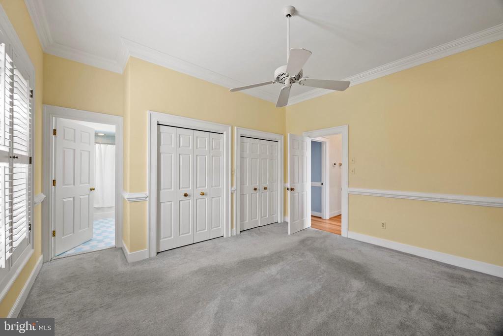 EASTERN SHORE WATERFRONT | 2907 COX NECK ROAD E