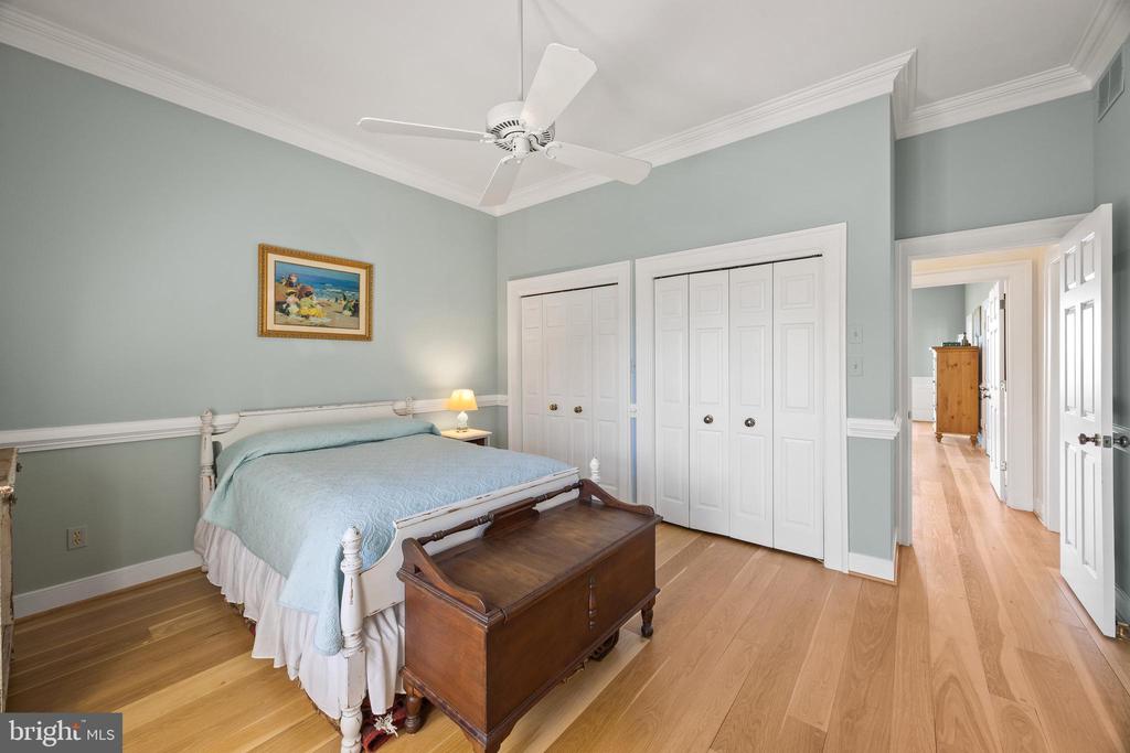 EASTERN SHORE WATERFRONT | 2907 COX NECK ROAD E