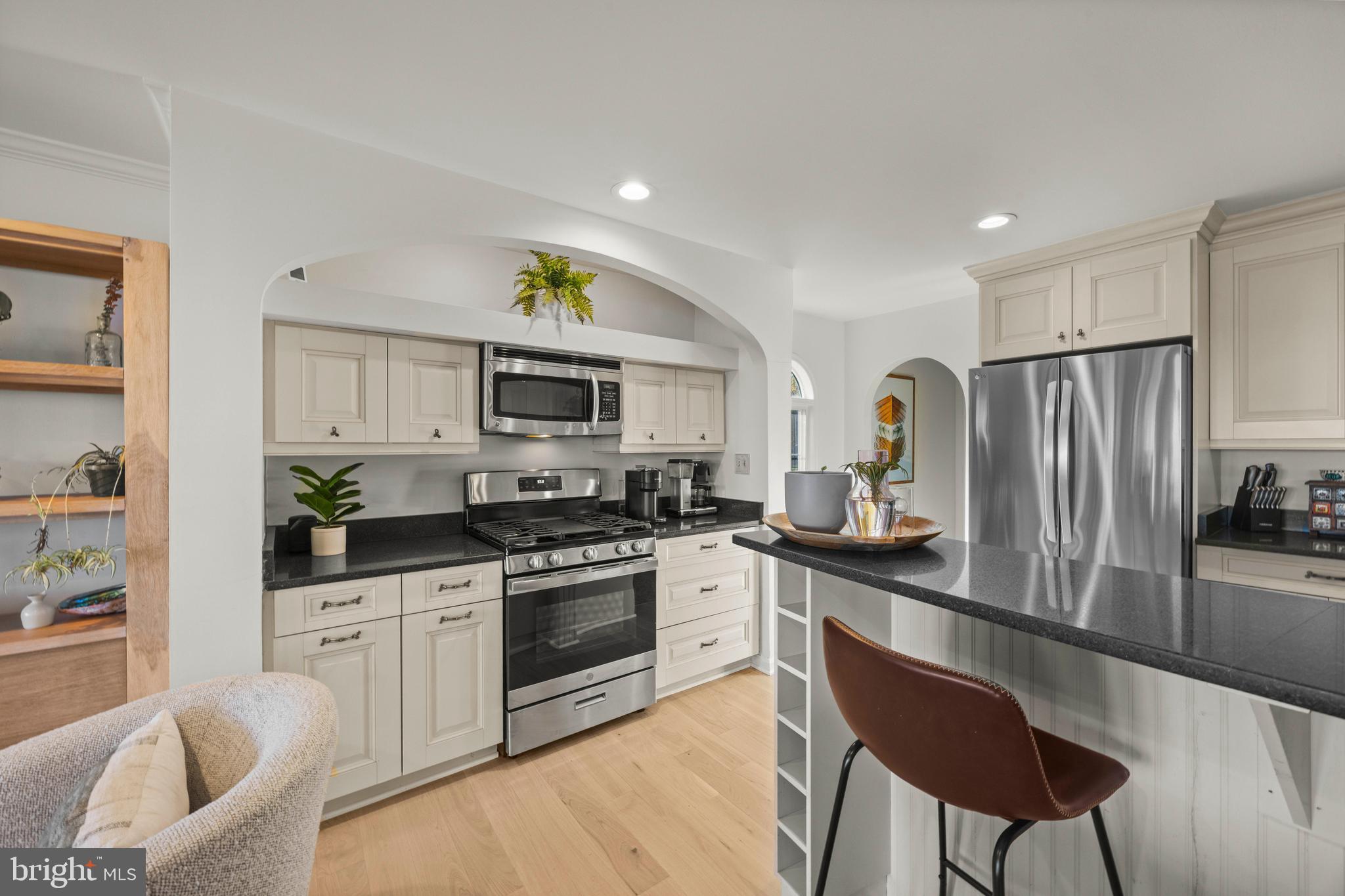 CHESTER RIVER WATERFRONT | 806 MONROE MANOR ROAD