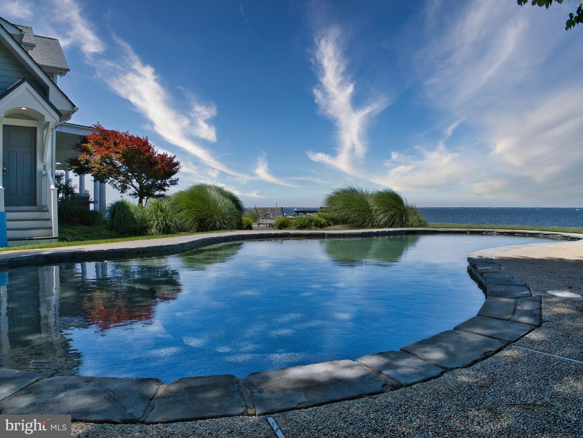 CHESAPEAKE BAY WATERFRONT | 216 LIGHTHOUSE VIEW DRIVE