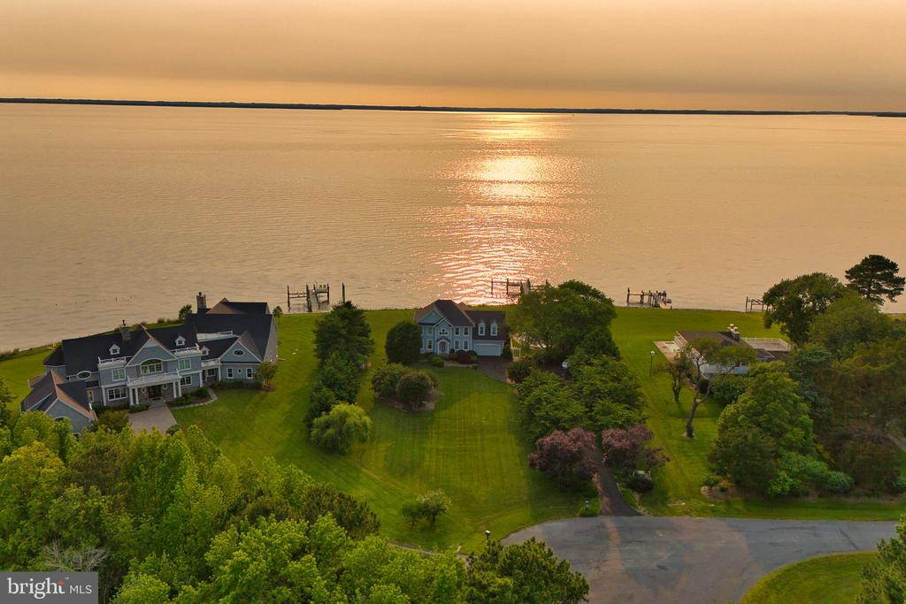 CHESAPEAKE BAY WATERFRONT | 216 LIGHTHOUSE VIEW DRIVE