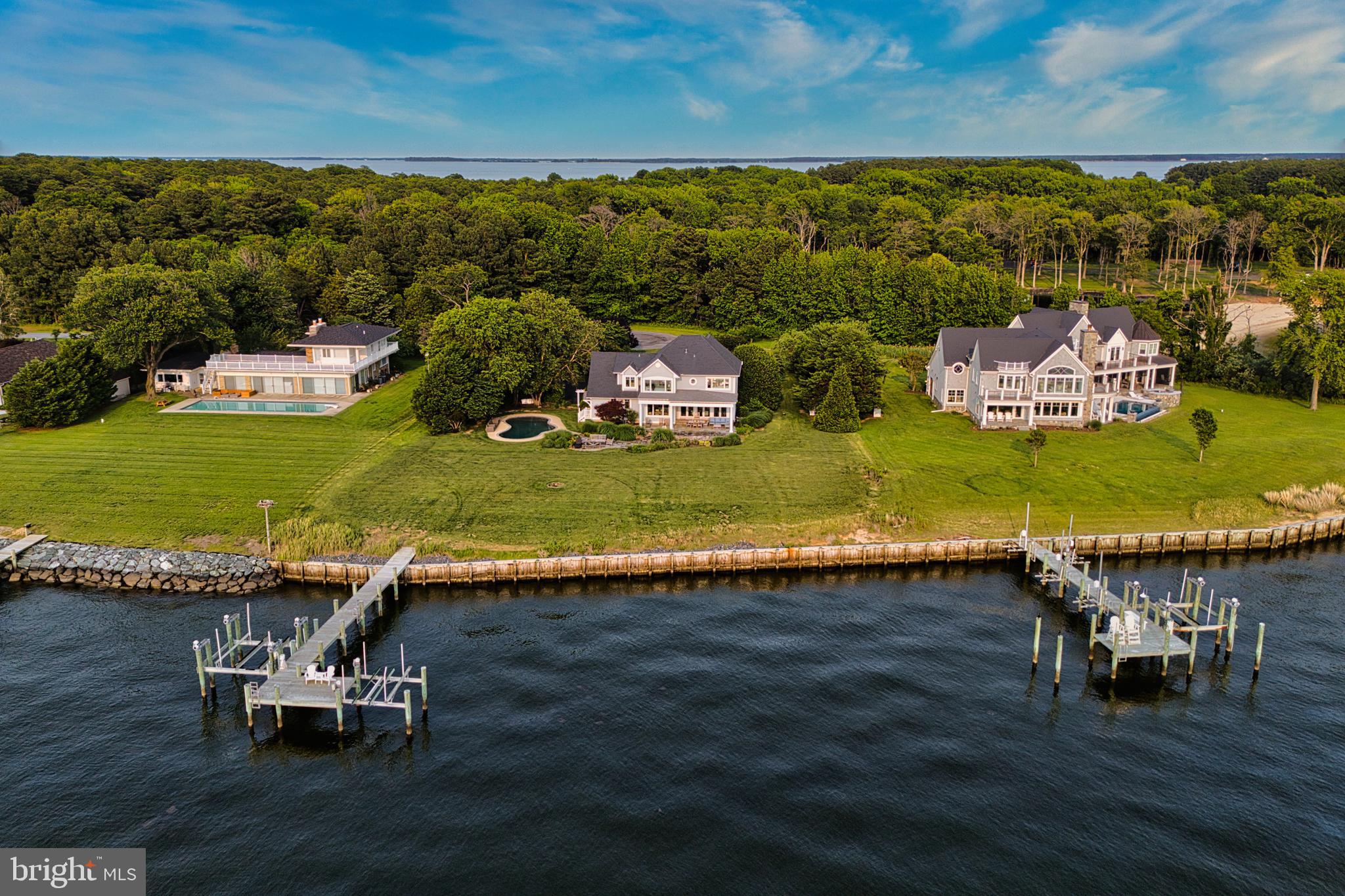 CHESAPEAKE BAY WATERFRONT | 216 LIGHTHOUSE VIEW DRIVE