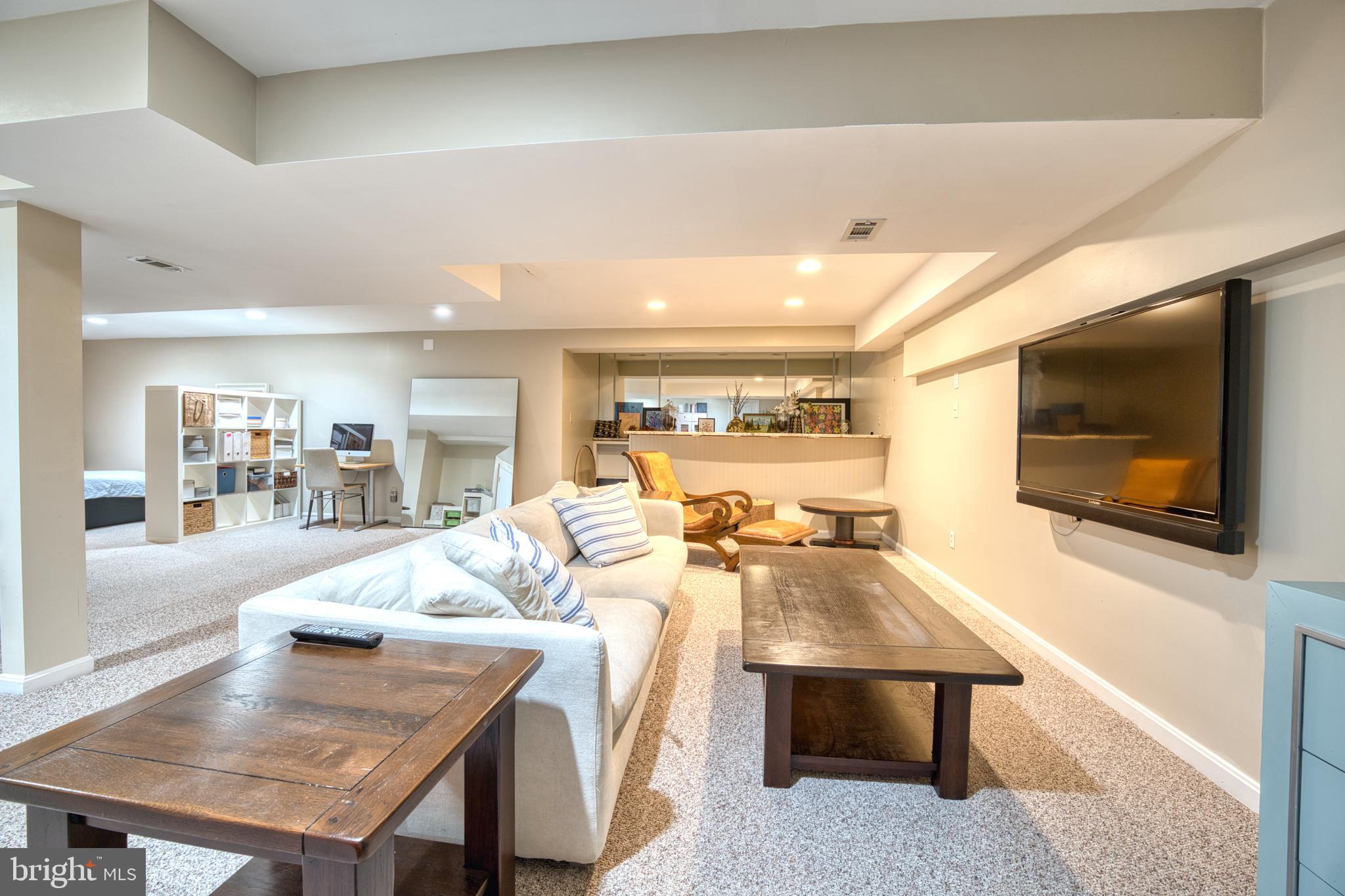 CHESAPEAKE BAY WATERFRONT | 216 LIGHTHOUSE VIEW DRIVE