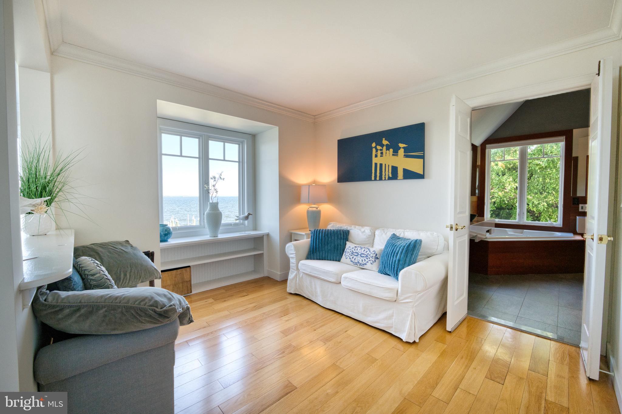 CHESAPEAKE BAY WATERFRONT | 216 LIGHTHOUSE VIEW DRIVE