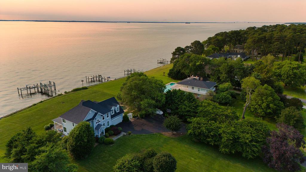 CHESAPEAKE BAY WATERFRONT | 216 LIGHTHOUSE VIEW DRIVE