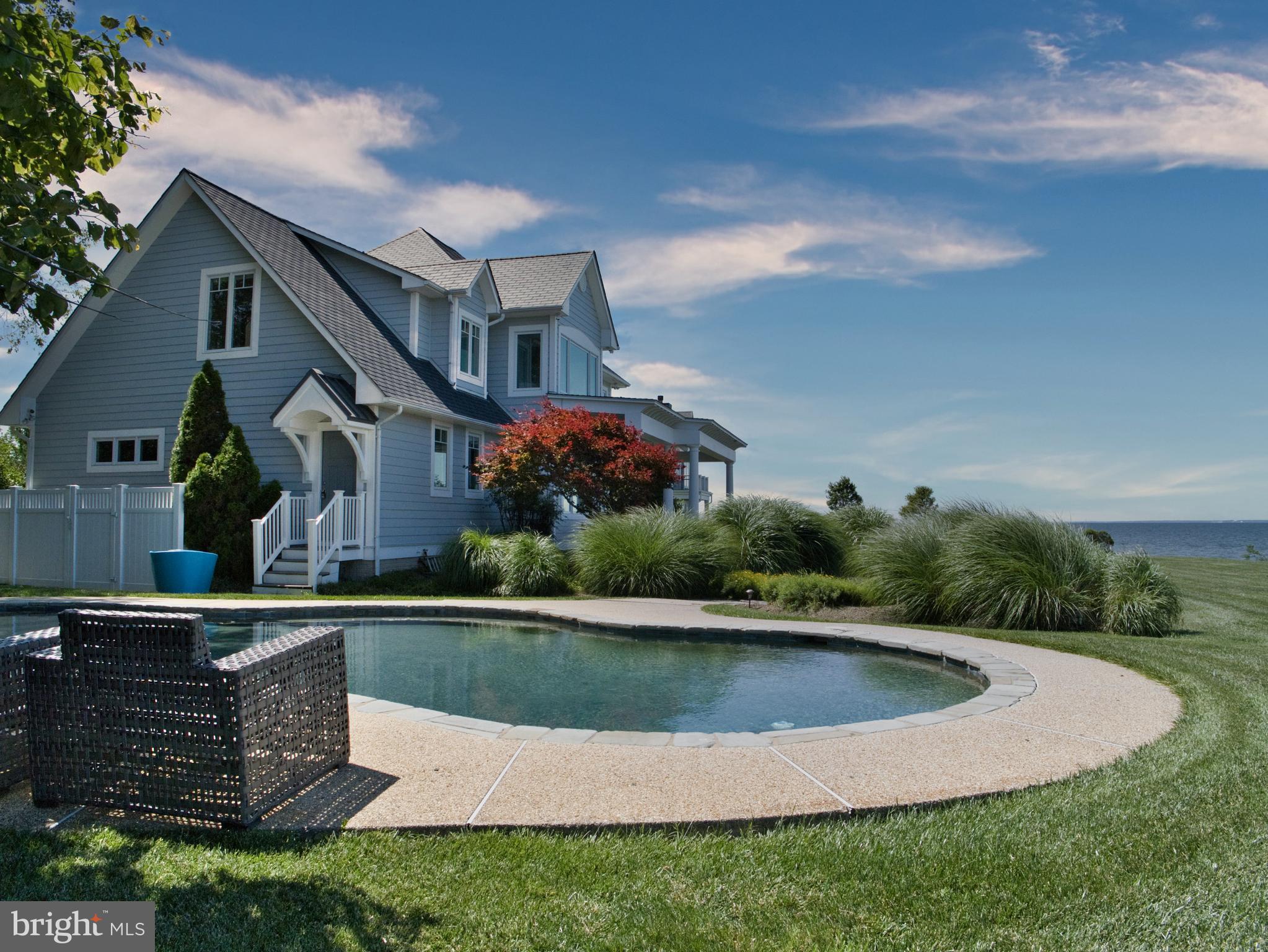 CHESAPEAKE BAY WATERFRONT | 216 LIGHTHOUSE VIEW DRIVE