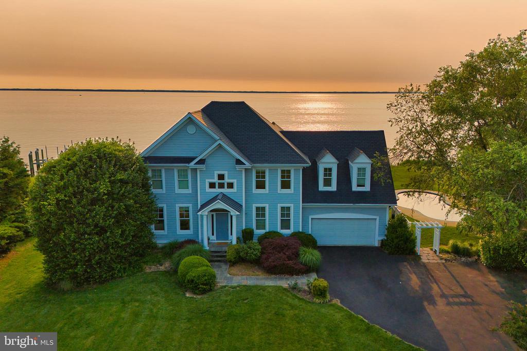 CHESAPEAKE BAY WATERFRONT | 216 LIGHTHOUSE VIEW DRIVE