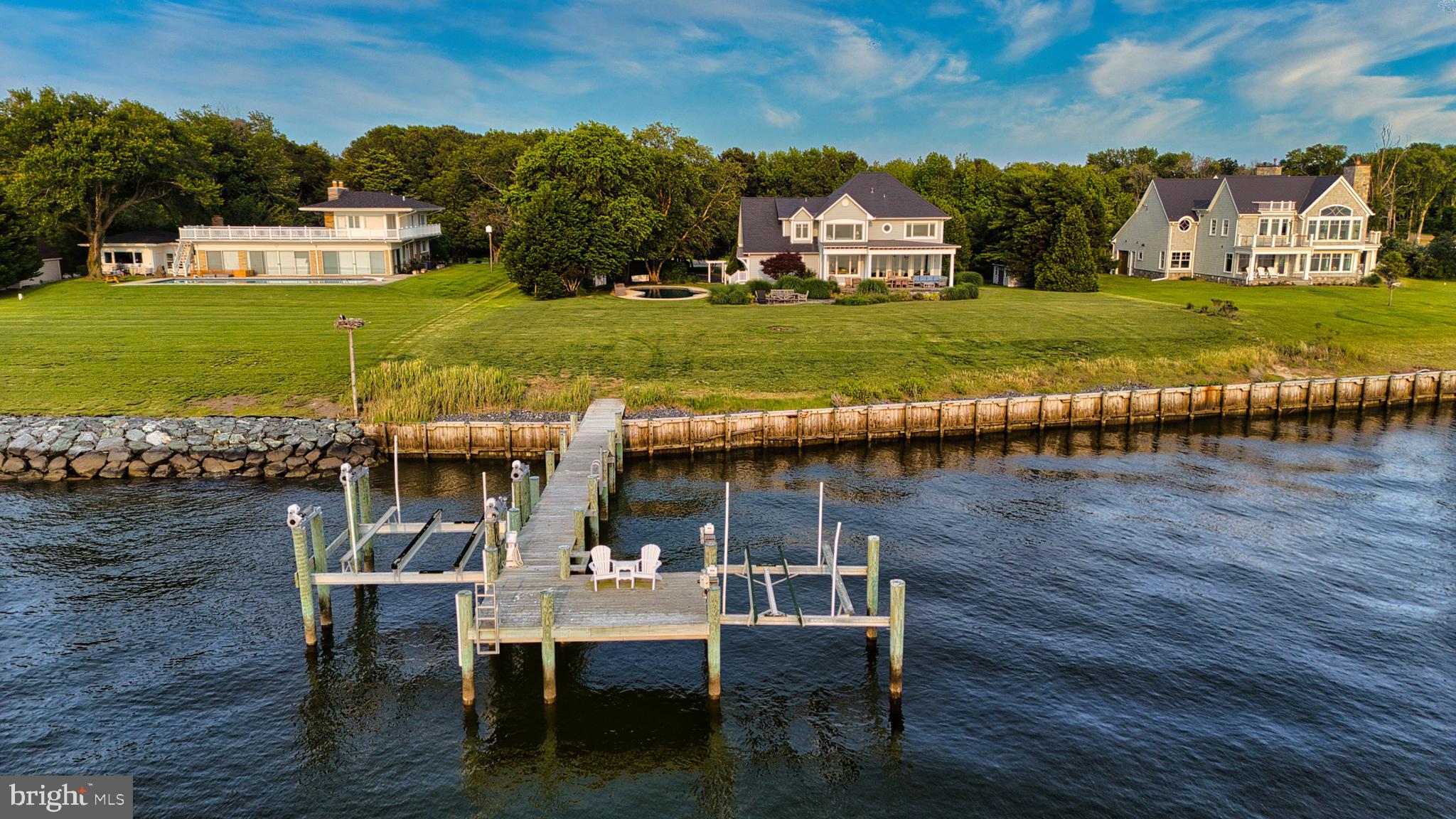 CHESAPEAKE BAY WATERFRONT | 216 LIGHTHOUSE VIEW DRIVE