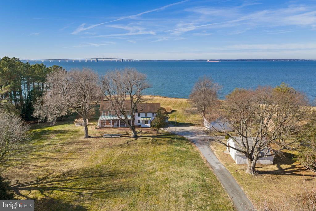 EASTERN SHORE WATERFRONT | 301 JOHN KALLIS LANE