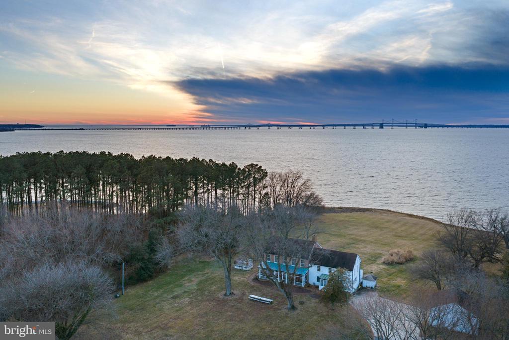 EASTERN SHORE WATERFRONT | 301 JOHN KALLIS LANE
