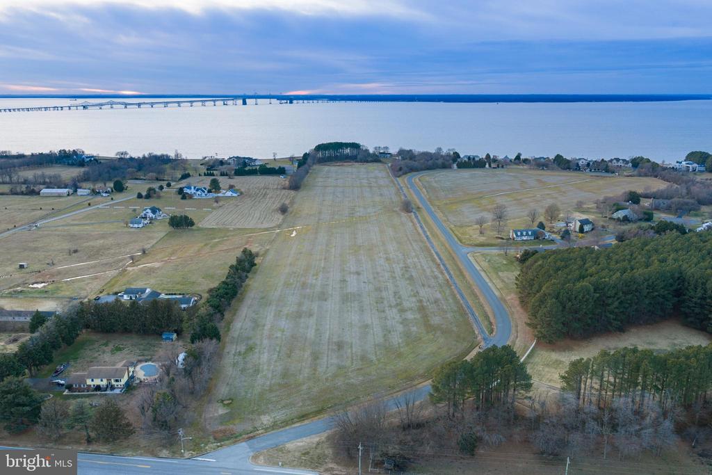 EASTERN SHORE WATERFRONT | 301 JOHN KALLIS LANE