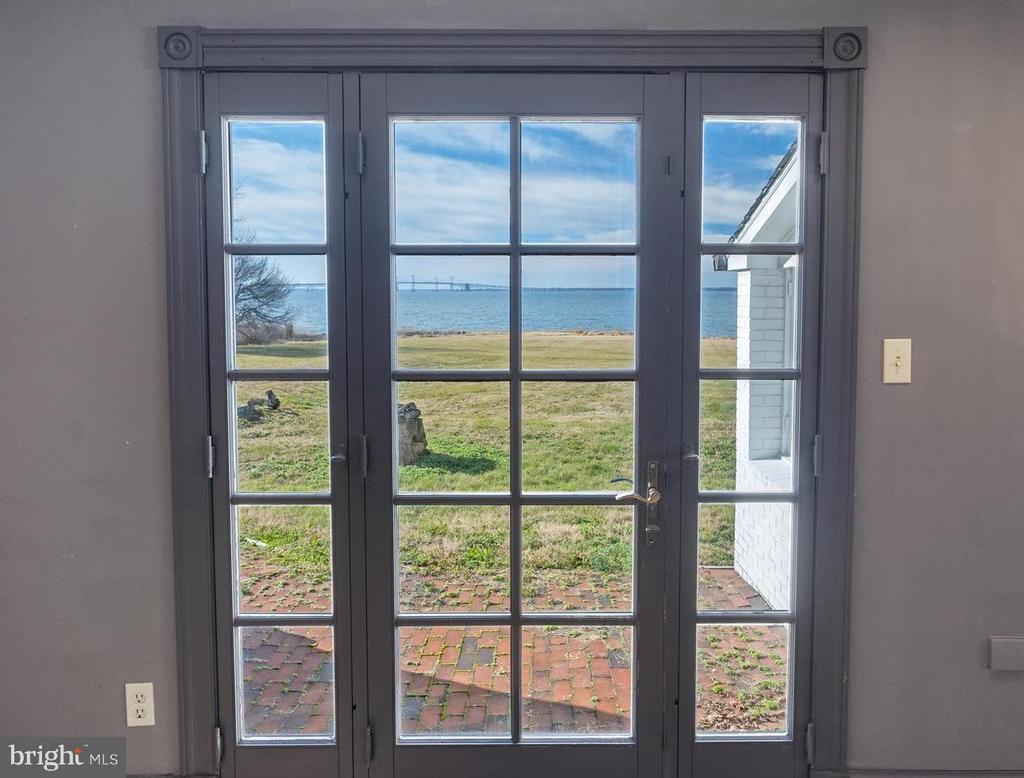 EASTERN SHORE WATERFRONT | 301 JOHN KALLIS LANE