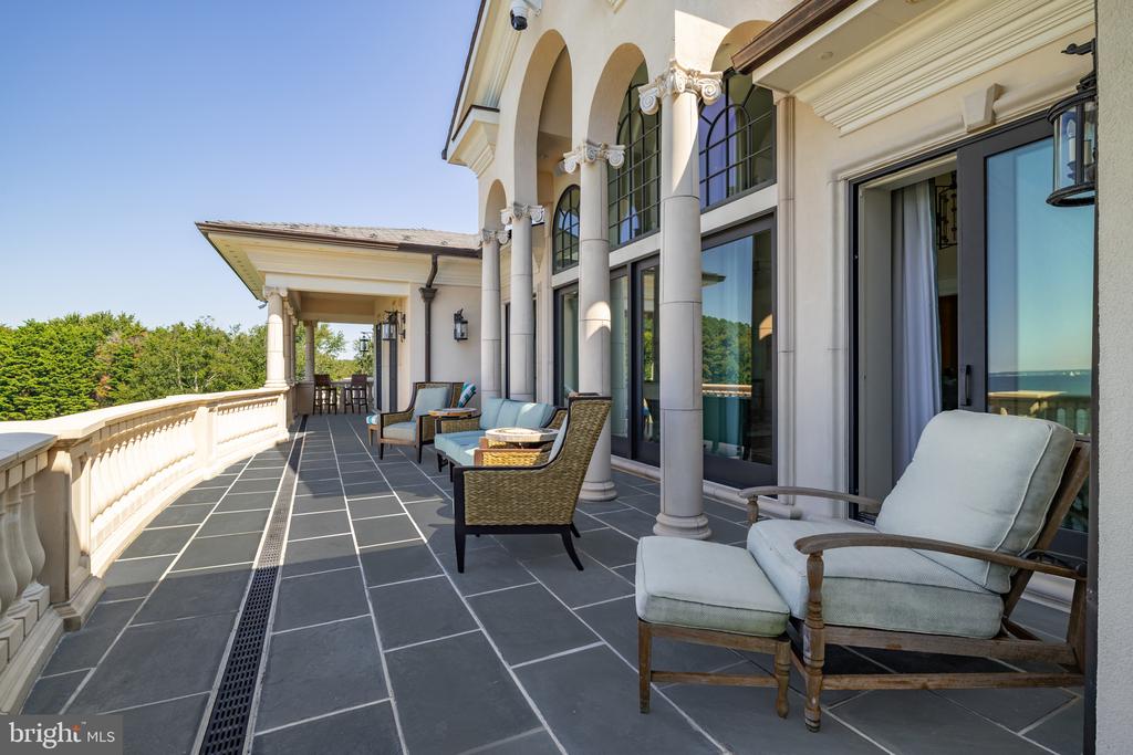 200 BRIDGEVIEW LANE