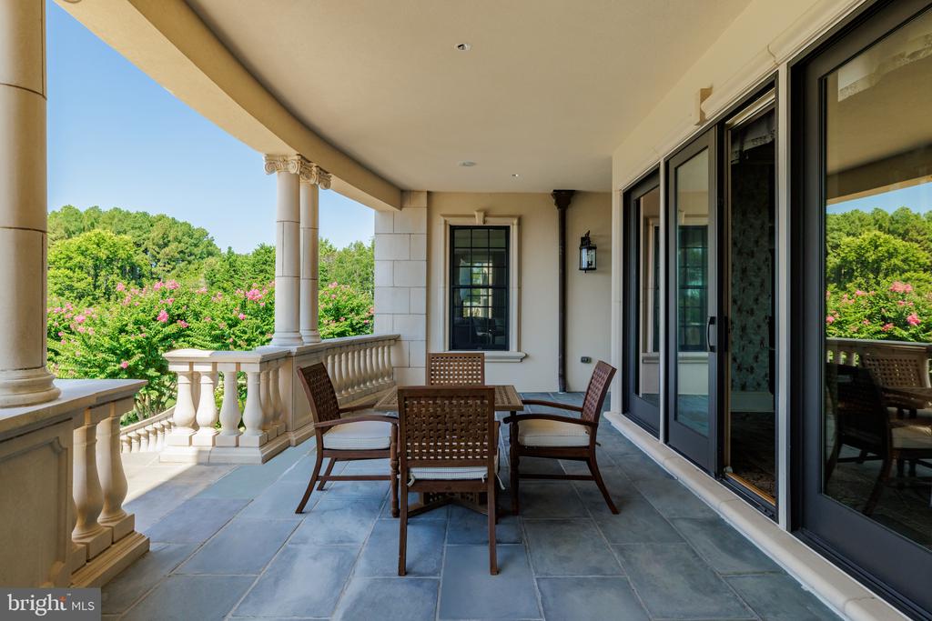 200 BRIDGEVIEW LANE