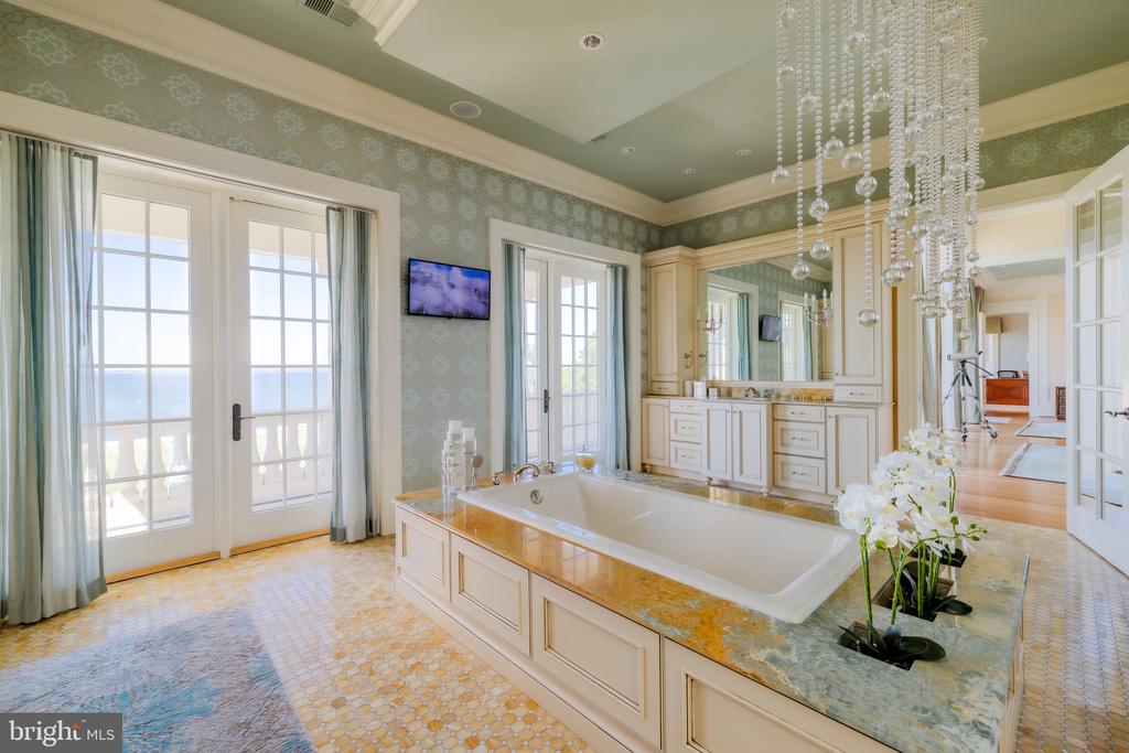200 BRIDGEVIEW LANE