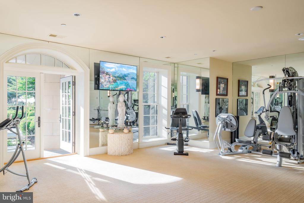 200 BRIDGEVIEW LANE