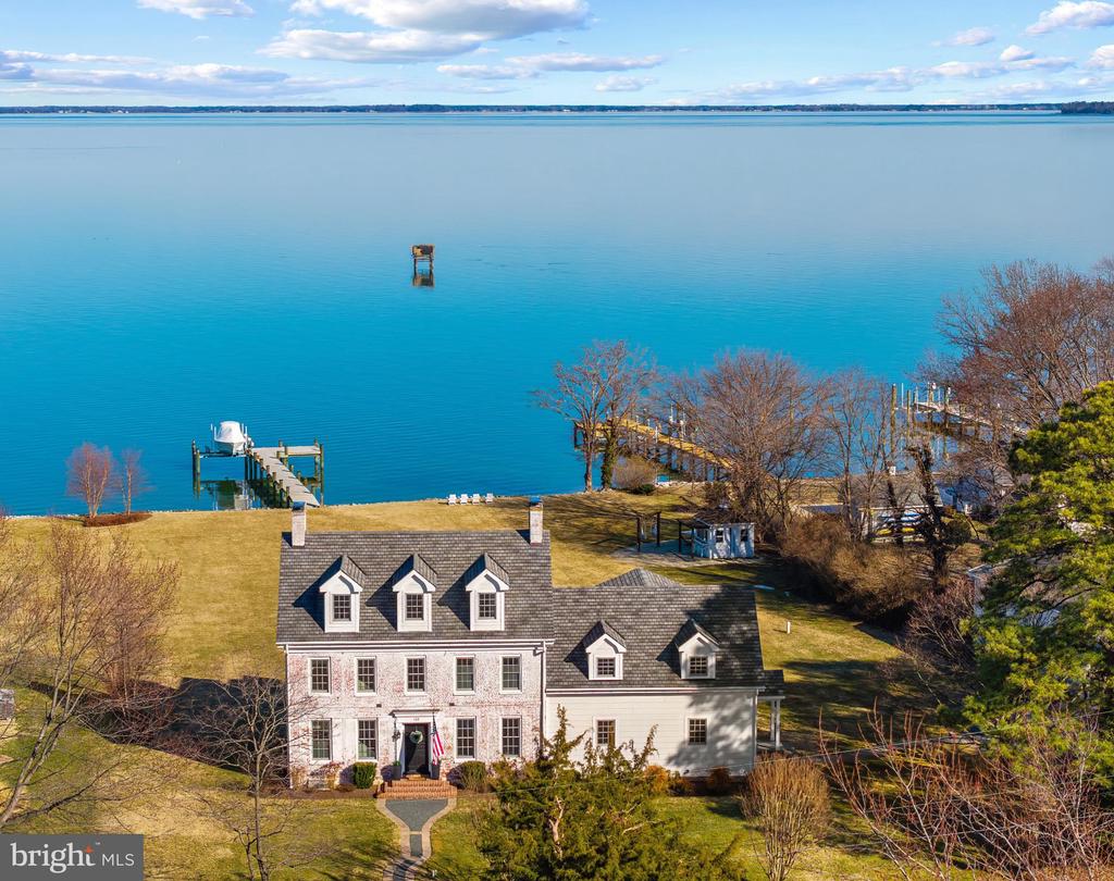 EASTERN SHORE WATERFRONT | 122 QUEEN ANNE ROAD