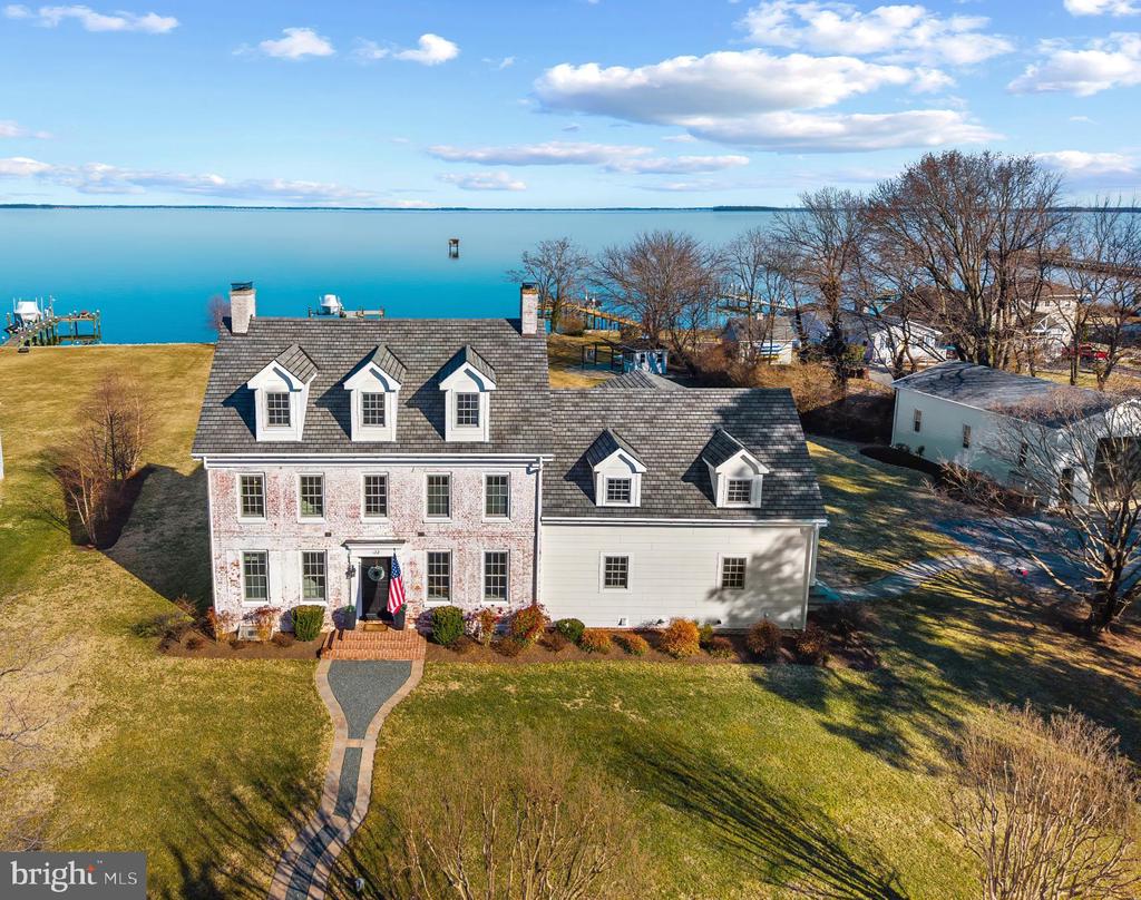 EASTERN SHORE WATERFRONT | 122 QUEEN ANNE ROAD