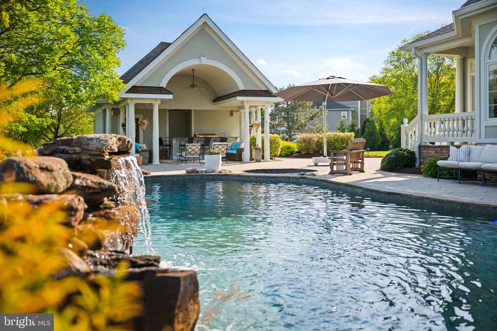 330 SERENITY LANE | CRAB ALLEY CREEK WATERFRONT