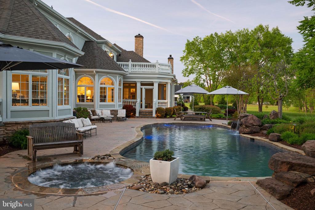 330 SERENITY LANE | CRAB ALLEY CREEK WATERFRONT