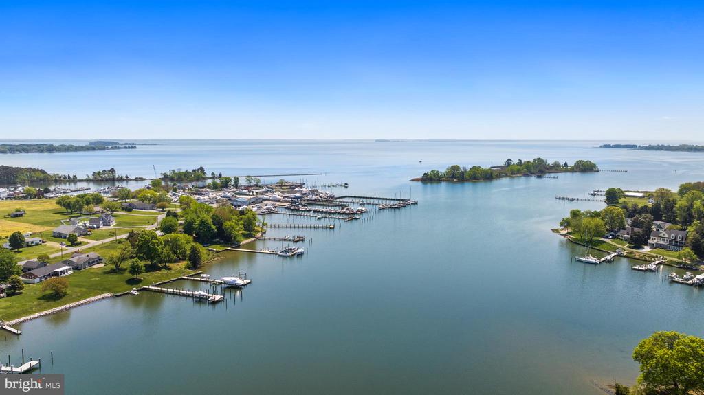 330 SERENITY LANE | CRAB ALLEY CREEK WATERFRONT