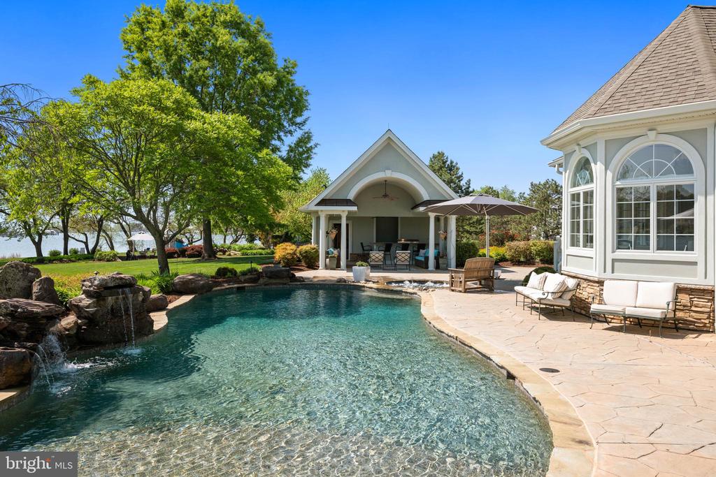 330 SERENITY LANE | CRAB ALLEY CREEK WATERFRONT