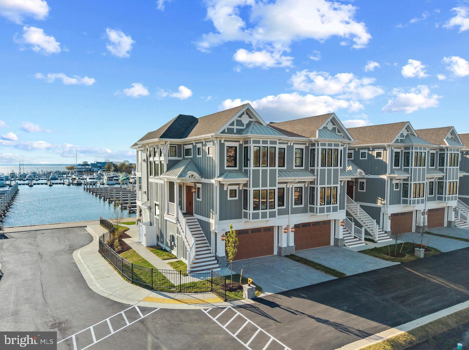 WATERFRONT LIVING AT SUNSET WHARF | 111 PETRIE WAY