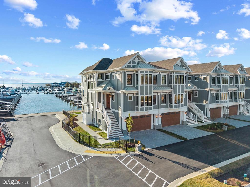 115 PETRIE WAY