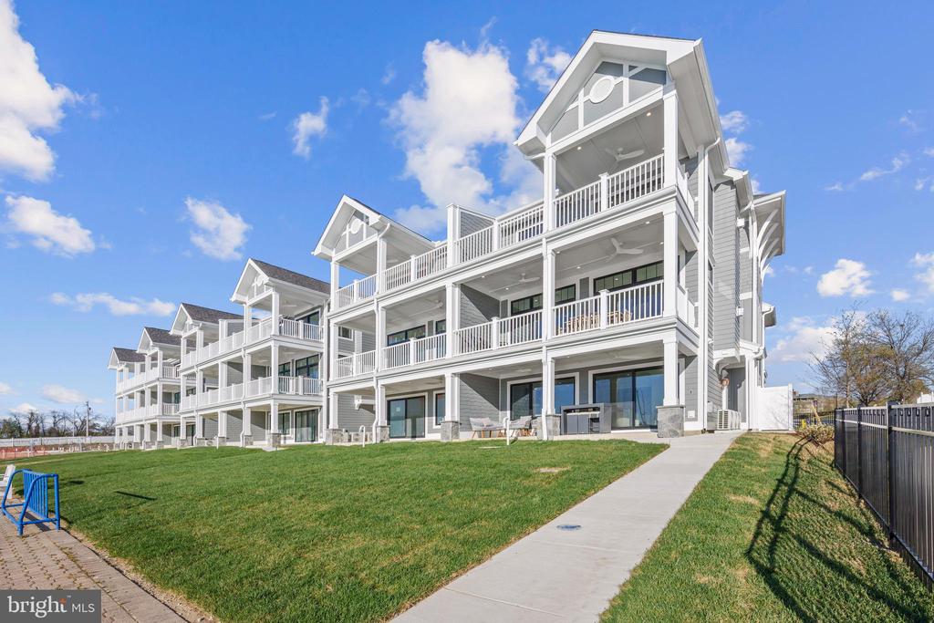 123 PETRIE WAY
