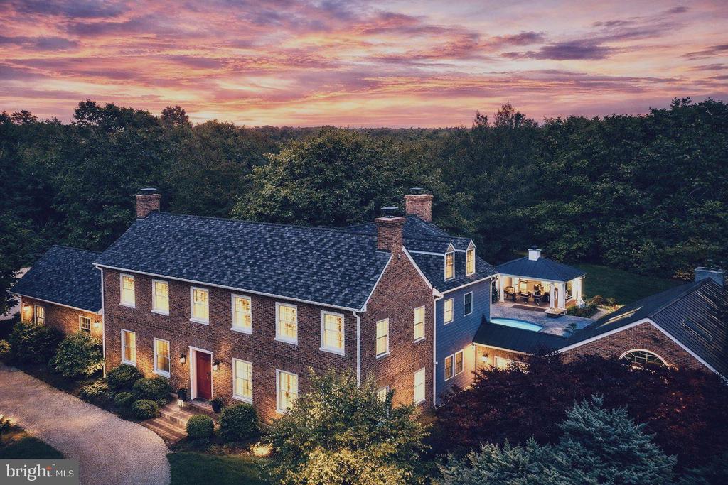 213 COLUMBIA LANE