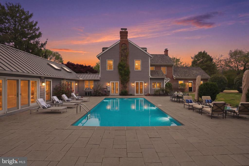 213 COLUMBIA LANE