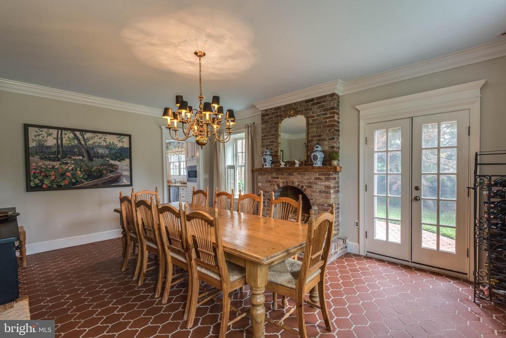 213 COLUMBIA LANE