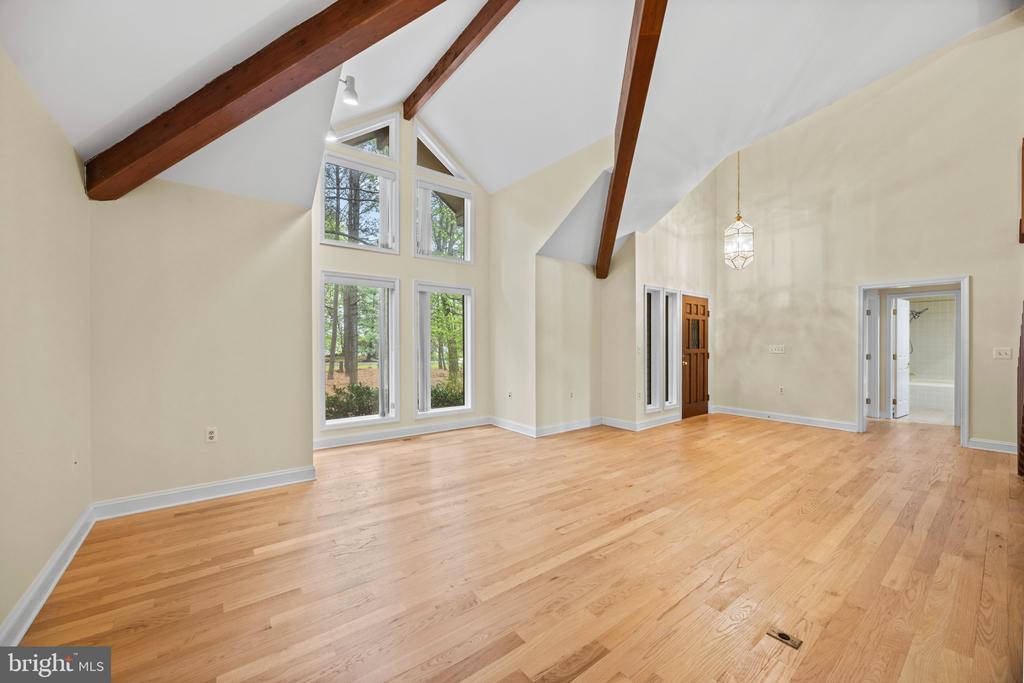 EASTERN SHORE WATERFRONT | 132 TANNERS POINT DRIVE
