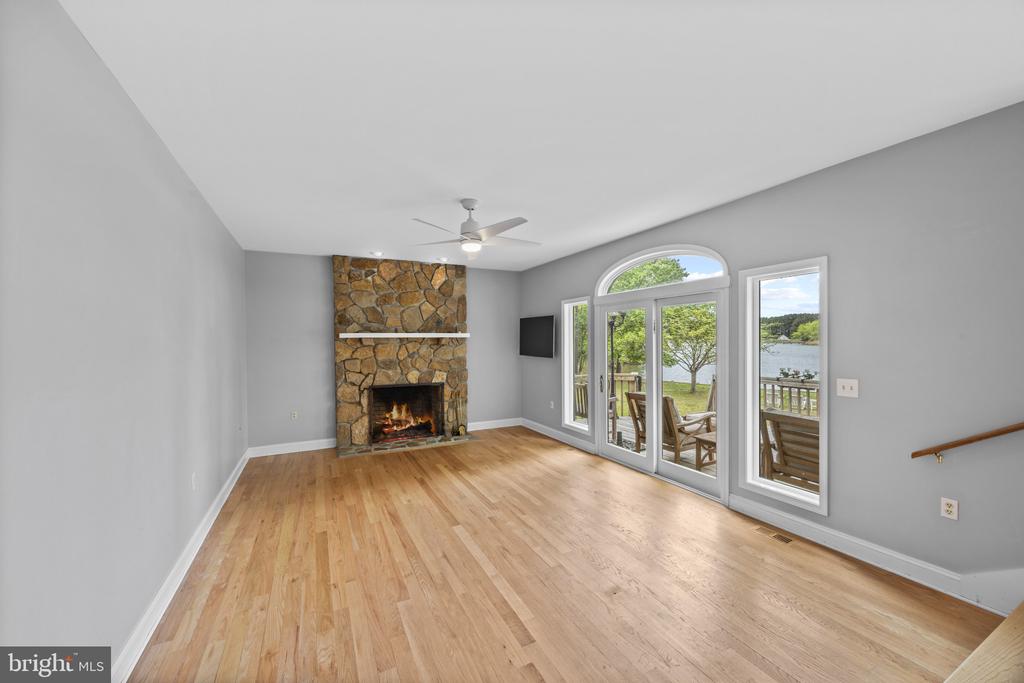 EASTERN SHORE WATERFRONT | 132 TANNERS POINT DRIVE