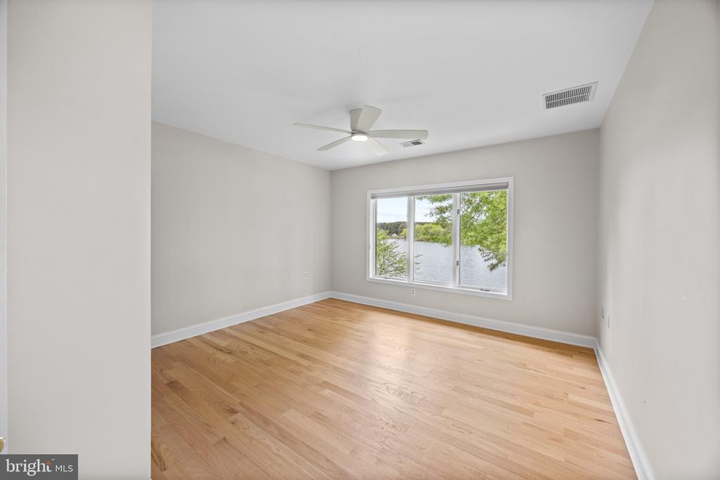 EASTERN SHORE WATERFRONT | 132 TANNERS POINT DRIVE