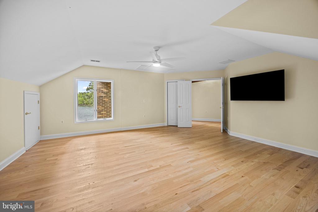EASTERN SHORE WATERFRONT | 132 TANNERS POINT DRIVE