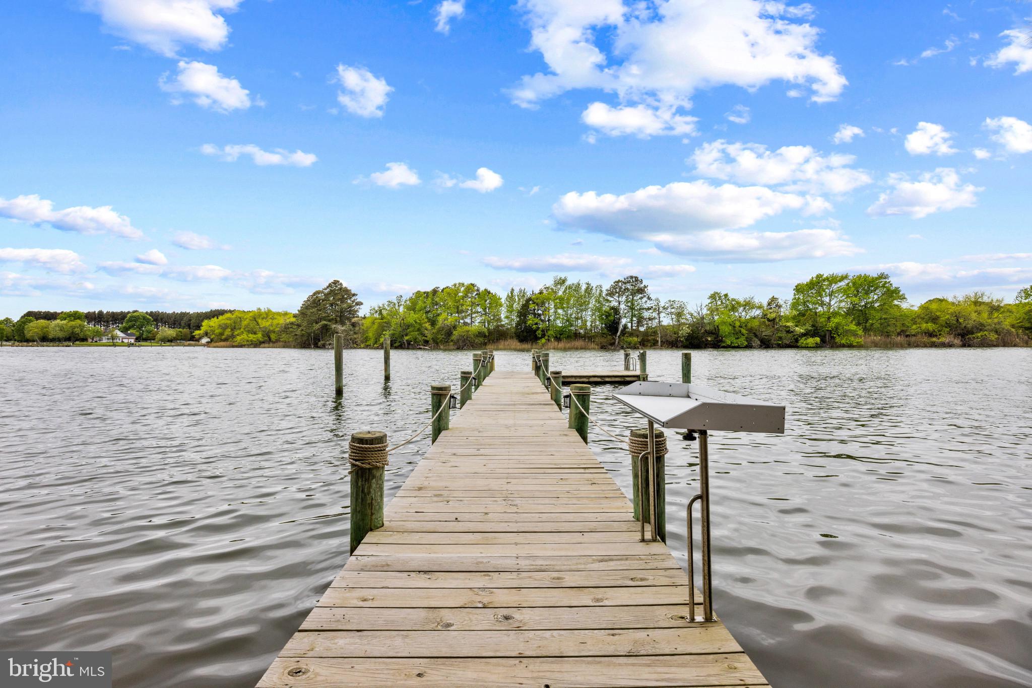 EASTERN SHORE WATERFRONT | 132 TANNERS POINT DRIVE
