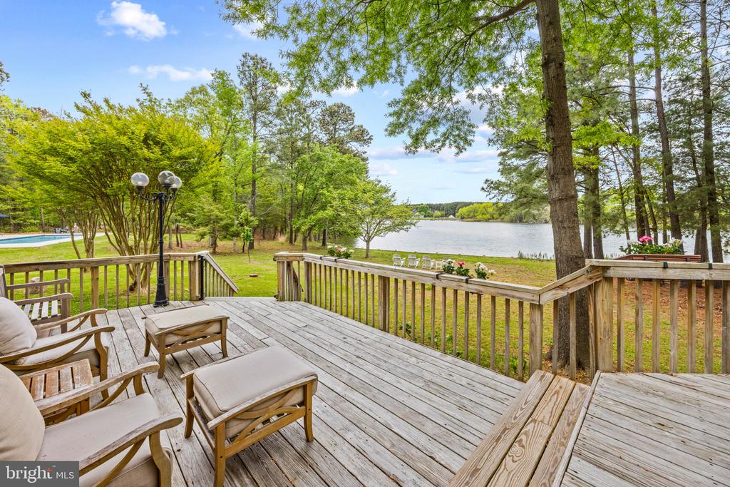 EASTERN SHORE WATERFRONT | 132 TANNERS POINT DRIVE