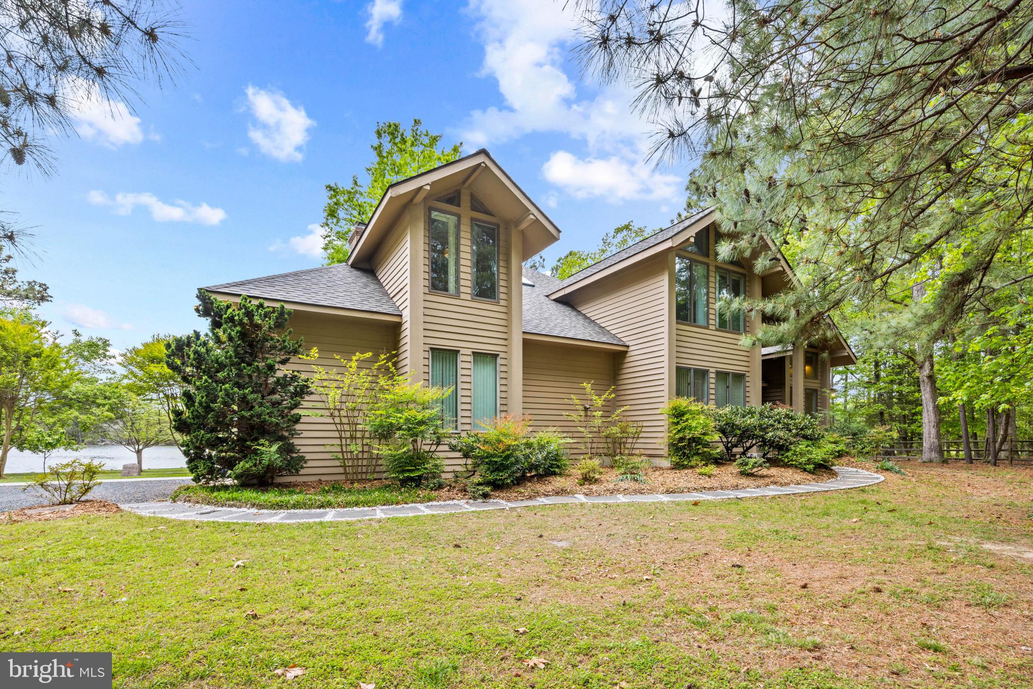 EASTERN SHORE WATERFRONT | 132 TANNERS POINT DRIVE
