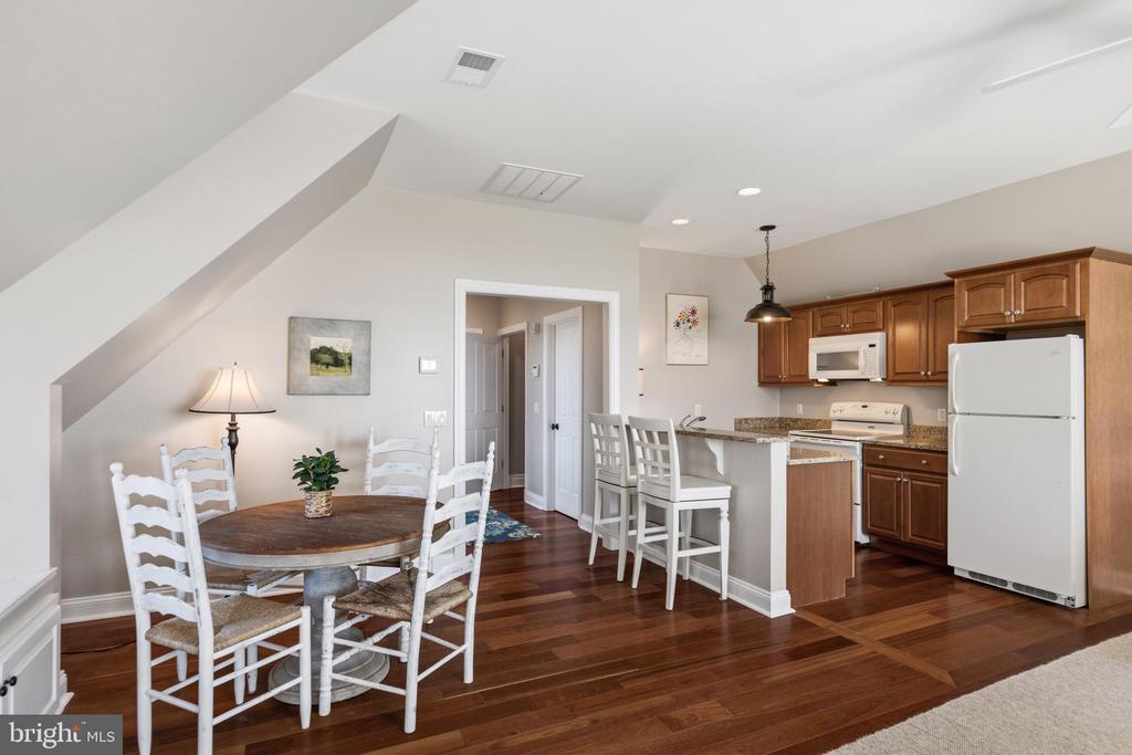 CHESAPEAKE BAY WATERFRONT ESTATE ON 20 ACRES | 7328 KENT POINT ROAD