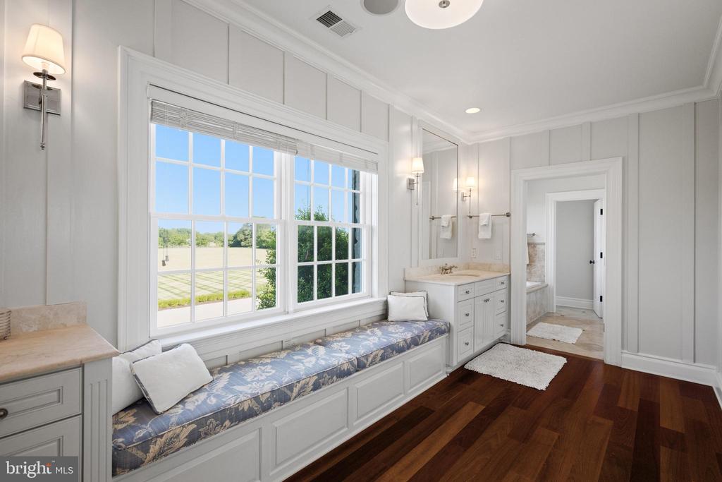 CHESAPEAKE BAY WATERFRONT ESTATE ON 20 ACRES | 7328 KENT POINT ROAD