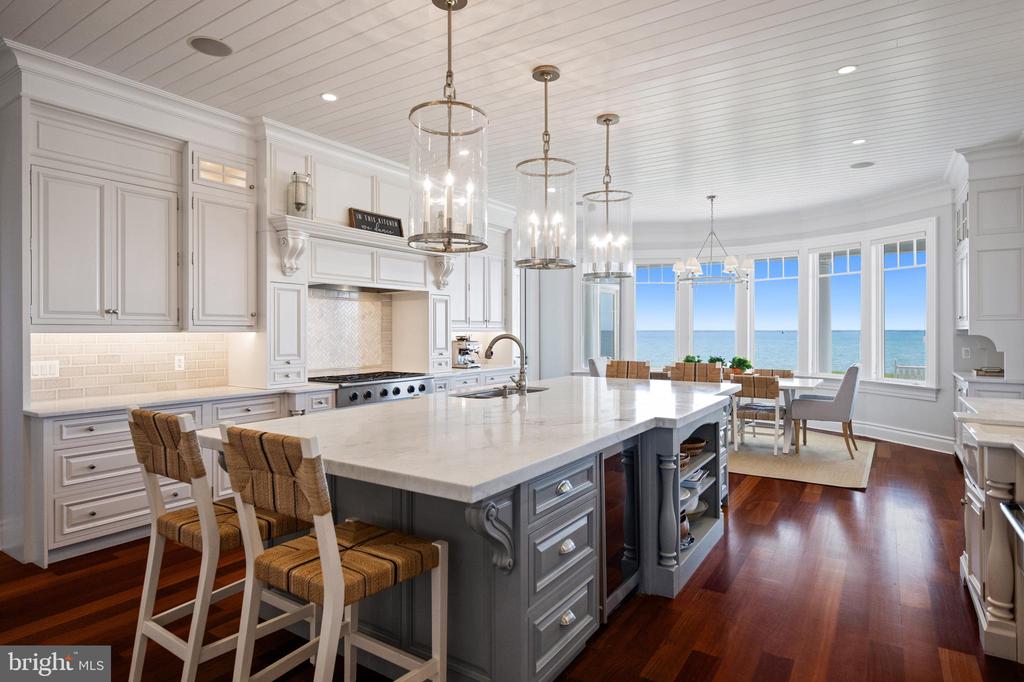 CHESAPEAKE BAY WATERFRONT ESTATE ON 20 ACRES | 7328 KENT POINT ROAD