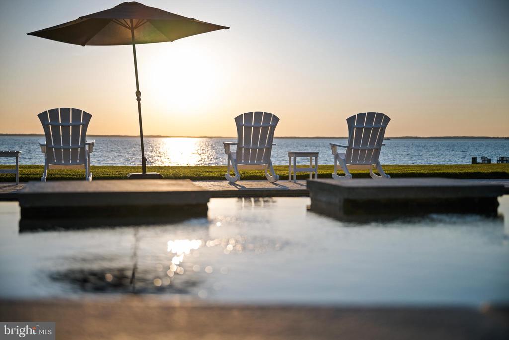 CHESAPEAKE BAY WATERFRONT ESTATE ON 20 ACRES | 7328 KENT POINT ROAD