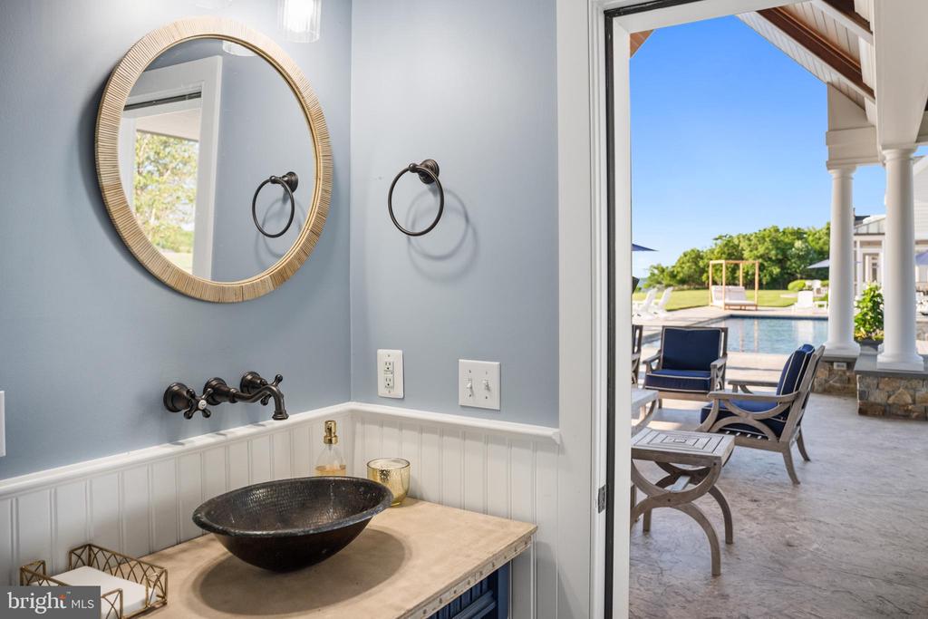 CHESAPEAKE BAY WATERFRONT ESTATE ON 20 ACRES | 7328 KENT POINT ROAD
