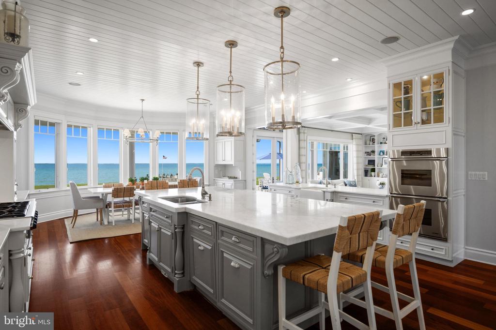 CHESAPEAKE BAY WATERFRONT ESTATE ON 20 ACRES | 7328 KENT POINT ROAD