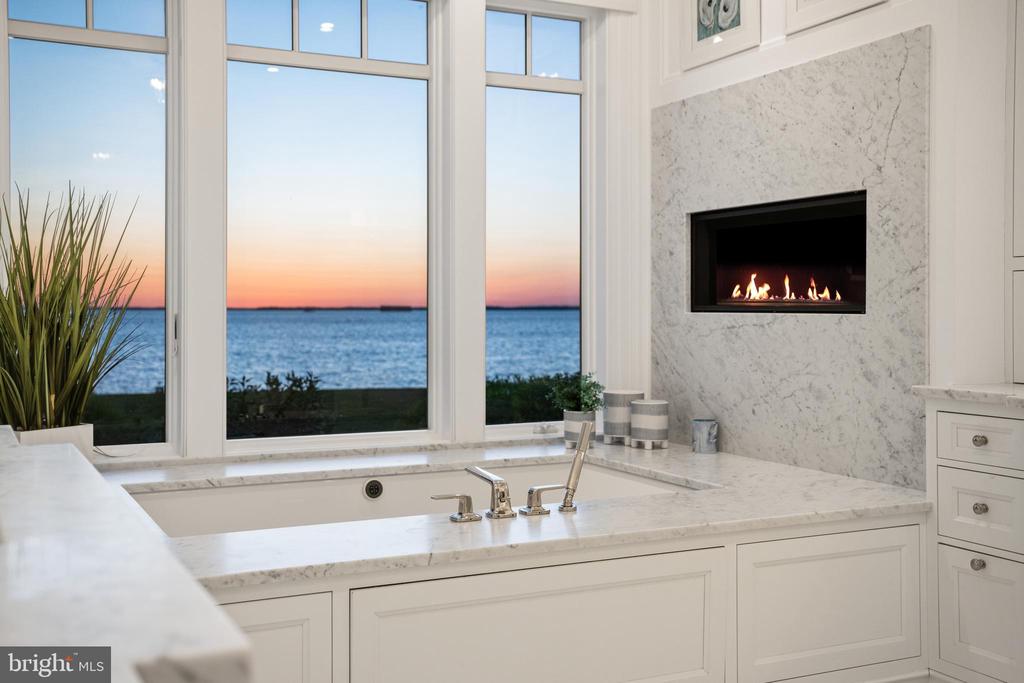 CHESAPEAKE BAY WATERFRONT ESTATE ON 20 ACRES | 7328 KENT POINT ROAD