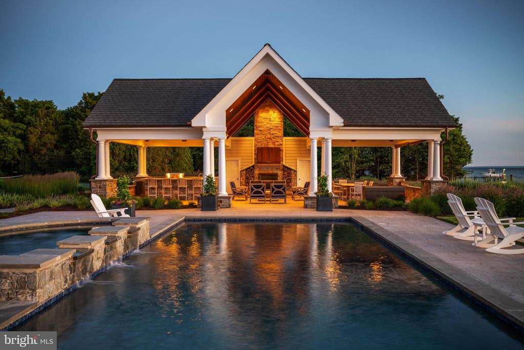 CHESAPEAKE BAY WATERFRONT ESTATE ON 20 ACRES | 7328 KENT POINT ROAD