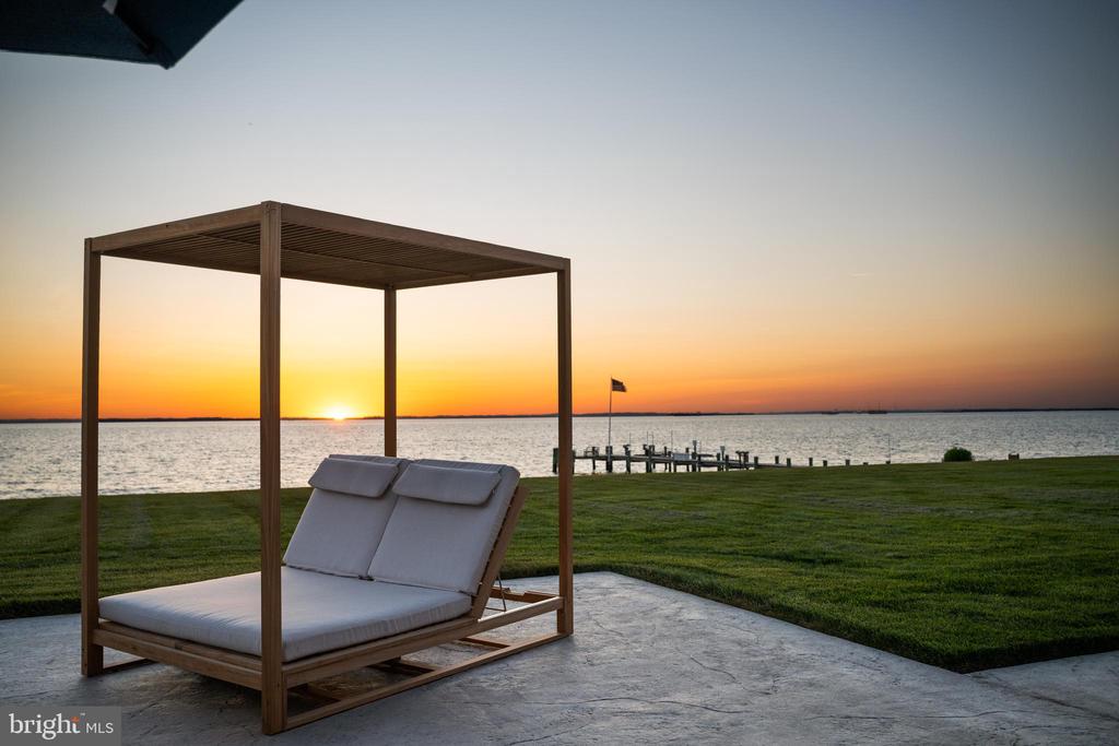 CHESAPEAKE BAY WATERFRONT ESTATE ON 20 ACRES | 7328 KENT POINT ROAD
