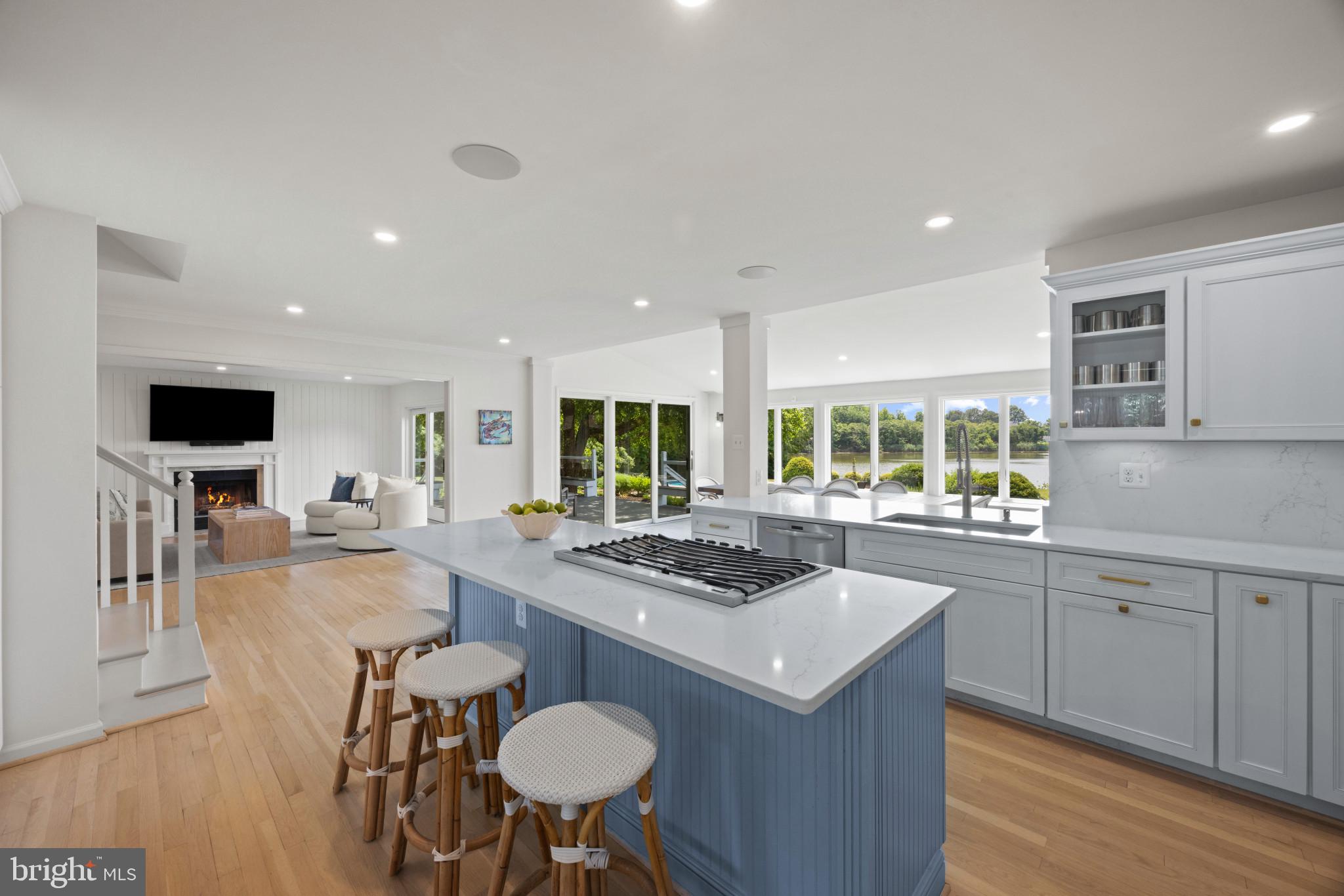 EASTERN SHORE WATERFRONT | 115 NW CREEK DRIVE